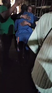 CETTE VIDÉO EN CIRCULATION SUR LA LIBÉRATION DE CERTAINS CAMEROUNAIS PAR MOULINEX DANS LE NORD EST FAKE. CETTE LIBÉRATION EST CELLE DE NOS AMIS POLITIQUES ARRÊTÉS DEVANT LE PALAIS DE CONGRÈS LORS DU CONSEIL CONSTITUTIONNEL. ARRÊTEZ LA MANIPULATION. PERSONNE N'A ÉTÉ LIBÉRÉ CE JOUR. RESTONS FOCUS SUR L'ULTIMATUM DU PRÉSIDENT ISSA TCHIROMA BAKARY. NOUS SOMMES EN ZONE DE TURBULENCES 2025 EST DÉJÀ LÀ #JSK #MauriceKamto #changement2025 #presidentielle_2025 #Transition2025 #issa_tchiroma_president #iss