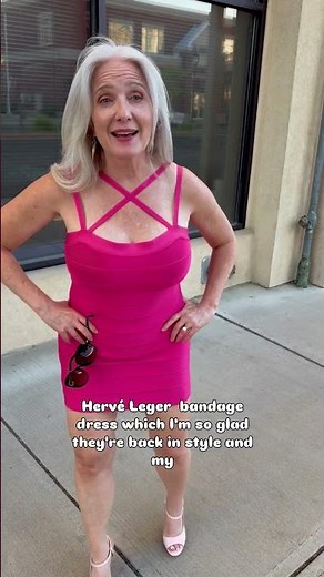 Rocking the Bandage dress Cindy Rose 58 Bombshell Nurse on location #nurse #herveleger #louboutin