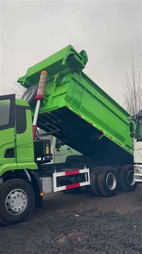 Test roof of Delong dump truck