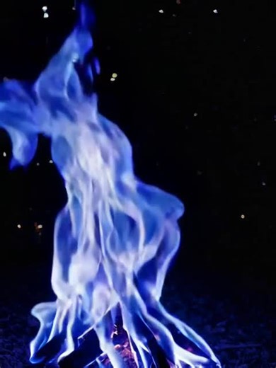 Live Wallpapers for You — Apply Now by @4klivewalls To apply: Tap the Share button on the bottom scroll pane. Scroll all the way to the end — past