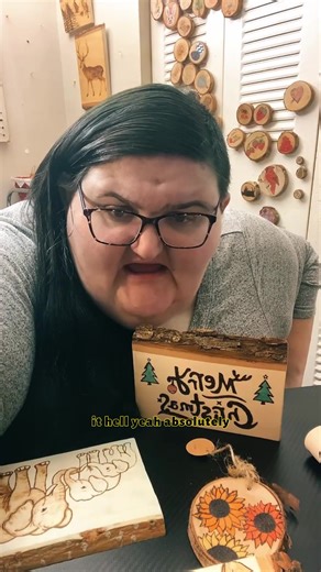 Wood Burned “Merry Christmas” Sign – Rustic 6x4 Live Edge Holiday Decor, Handmade Pyrography Christmas Plaque