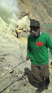 13K views · 149 reactions | Le coût humain du minage du soufre #travail #miner #conditiondetravail | Insider Français | Facebook