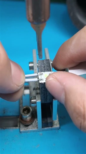 Circuit Board Pin Soldering Process |PrecisionElectronics Assembly #Shorts