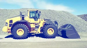 大型工程机械挖掘机装载翻斗车