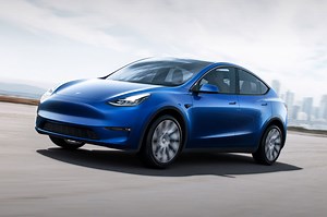 Tesla rolled out its Smart Summon feature, and it's not going well