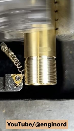 Cutting metric threads on a lathe #lathe #mill #diy #metalworking #machining #turningworks