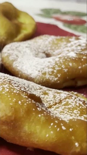 goldknusprige Apfelküchlein selber machen mit diesem Rezept