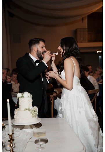 Replying to @Callie Master On camera direct flash is very one directional and flat, VS when you take it direct but off camera you can direct the light better to where you want it coming from, where you want the shadows, if you want to shoot from a lower angle you can have the flash at a higher angle #flashphotographytips