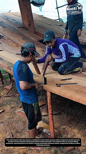 Traditional Timber Locking System in Action | Wood-to-Wood Joint Installation.