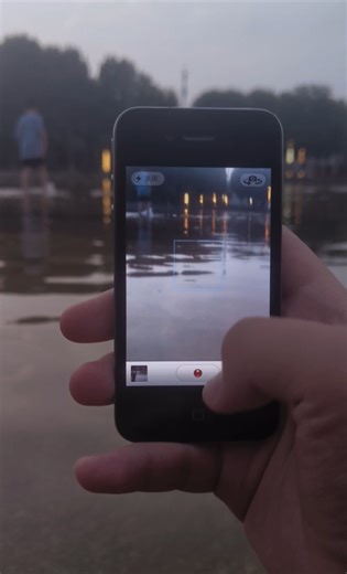 iPhone4最适合的系统4.1，首个支持HDR也是最流畅的