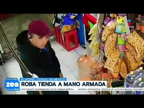 VIDEO: Sujeto roba tienda a mano armada en Ecatepec | Noticias con Francisco Zea