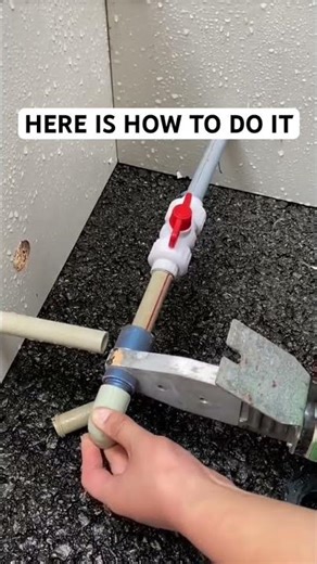 Here's a clever trick for plumbers: you can connect pipes while the water is connected. 📌