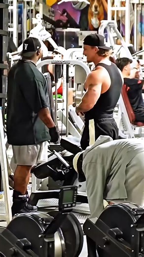 anatony gym prank #viral #viraltiktok #anatonygym #anatolyprank #foyoupage #gym #prank #hiburan #fyp