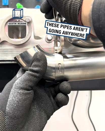 This is high precision welding! 🔥 | UNILAD Tech