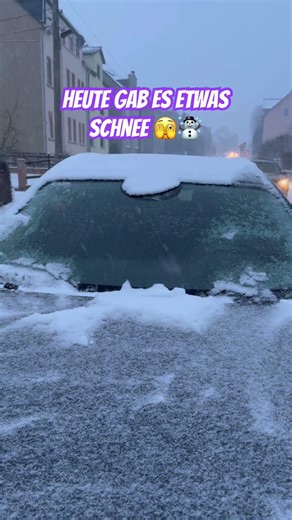 Schnee am Freitag in Sachsen. Ich hoffe alle sind gut durch den Tag gekommen. #schnee #elli #winter