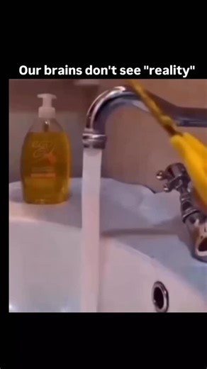 Joanne • Mindset & Motherhood | I used to think that my "predictions" about the future were just common sense... but I realized I was actually just stuck in a 10-bit loop... | Instagram