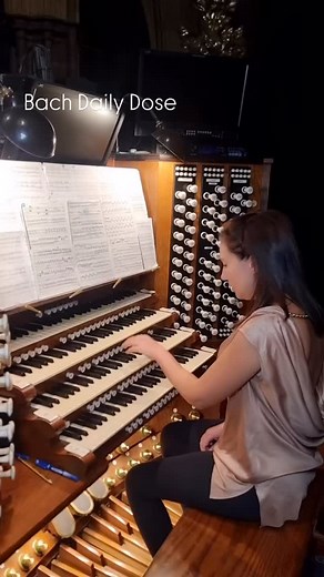 2.5K views · 549 reactions | @milkica_organist playing Bach’s fugue from Toccata and Fugue in D minor #bach | History of Music | Facebook