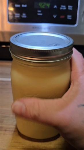 Phil Billy on Instagram: "Liquid Gold: Banana Pudding Moonshine Creamy, sweet, and tastes just like grandma's homemade banana pudding... but with a kick!  So easy to make. Who are you sharing this with? #bananapudding #moonshine #homemademoonshine #dessertcocktail #cocktailrecipe #summerdrinks #comfortfood"