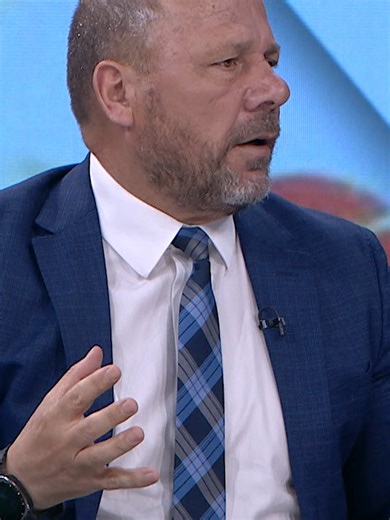 Ore pse s'del ti në protestë? DEBAT mes avokatit e gazetarit: Unë e bëj punën time!