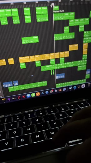 Made this whole thing in like 2 hours. Ima work on it a bit more but figured I’d post my favorite section of it #fyp #music #simplysulucan