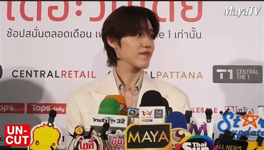 🗣️You announced that you won't accept gifts for your birthday this year. PP: Siriraj hospital contacted me, as I own a brand called @culture_colors Siriraj asked me to join their project. I didn't hesitate. So I won't accept gifts on my birthday and ask everyone to donate to Siriraj hospital instead. Those who donate, will get products as token of appreciation from my brand.🗣️So anyone who wants to give you gifts, donate to the Hospital instead.PP: it's a good opportunity. I usually get gifts 