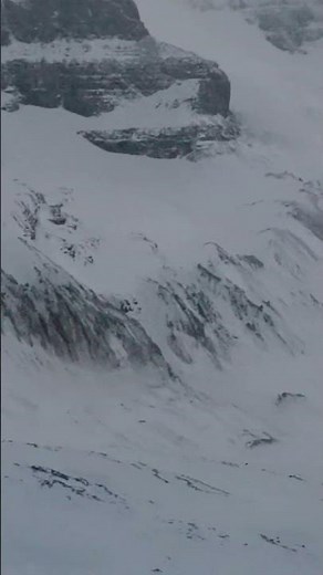 Athabasca Glacier Canada's Alberta#AthabascaGlacier #Canada #JasperNationalPark #CanadianRockies