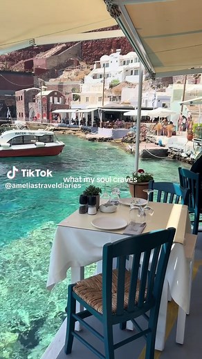 Discover the Beauty of Santorini, Greece: A Soul's Craving