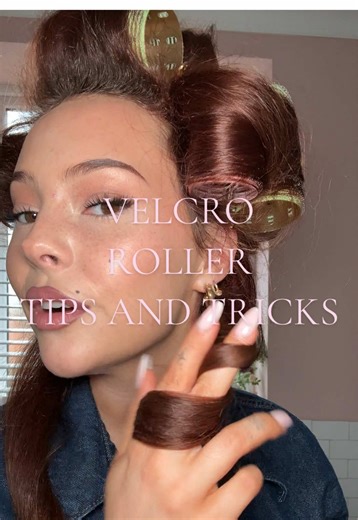 How to use Velcro rollers!! Tip no3 is my favourite 😉#hair #velcrorollers #hairtutorials (Pink rollers are @Hair By Sam McKnight ) (Green rollers are @Be Bounced )