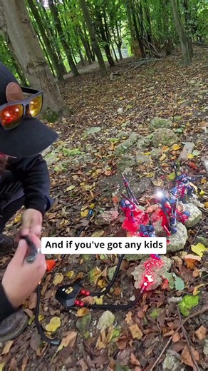 🎭 Bring Toys to Life with Dramatic Lighting!