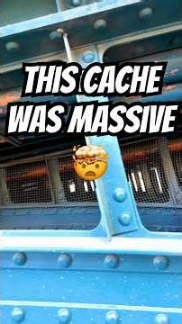 Can you believe how MASSIVE this cache is? And the geocache was completely full of treasures 🤩