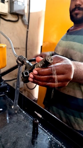 Diesel injector fuel fire checking! #injector #diesel #shorts