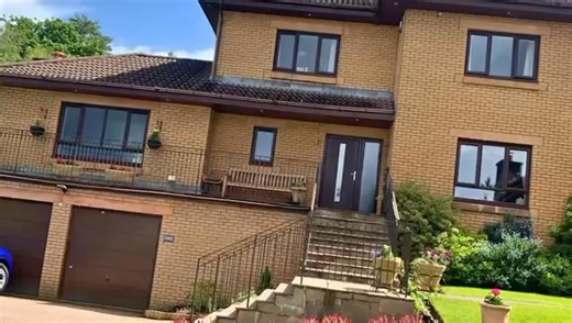 Are you looking for New Windows & Doors? 🤔 Well the 2026 diary is now open. Don’t be paying big inflated prices with the so called big companies. Drop us a message to arrange a hassle free no obligation quote now! No salesman used! Just meet the face of the company. 😃 Clear Choice Windows & Doors are a family ran business with over 35 years experience in the industry. We supply and fit Grade A UPVC Windows & Doors throughout Glasgow and surrounding areas. We won’t be beating on price and we al