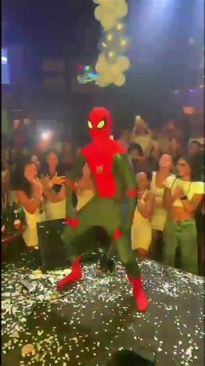 MC NEGO BAM HOMEM ARANHA COMEDOR DE PIRANHA AO VIVO EM SAO PAULO DJ GELEIA