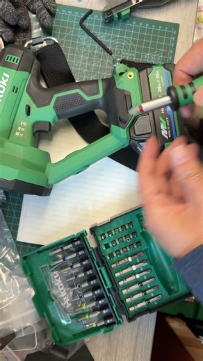 New CL18DA can also be equipped with colored plates. #hikoki #tools