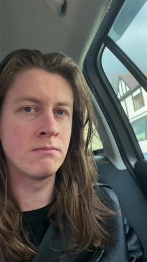Day in the life - Tom. Them captions hahahaha #dayinthelife #blossomsband #ribbonaroundthebomb #stockport #tomogden #fyp