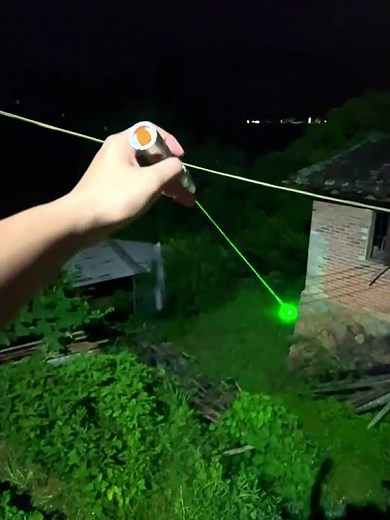 グリーン緑色レーザーポインター 超強力、高出力、カラス撃退器、害鳥よけおすすめ、海外激安通販店#レーザー#レーザーポインター #レーザービーム #レーザー光線 #laser