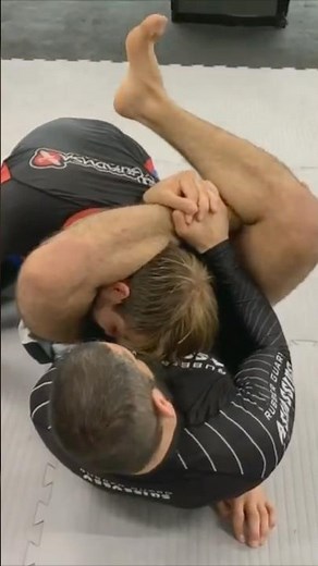 Rubber Guard Trap to Destructive Triangle! 💥 | AbelBJJ #bjj #nogi #bjjshorts #mma
