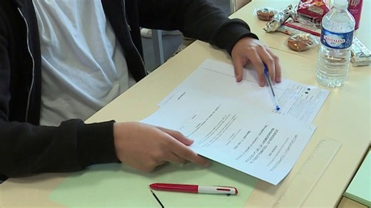 Bac 2026 : rattrapage, orthographe… Les pistes du ministre de l'Éducation nationale pour préserver la "crédibilité" du diplôme