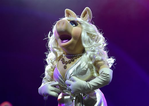 Miss Piggy is getting a Disney movie, produced by Jennifer Lawrence and Emma Stone