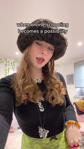 Online Schooling Realities: Embracing Change at Home