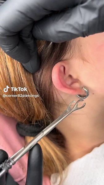 ✨ Helix piercing ✨ - - - #fy #fyp #f #helix #silver #piercing #tatttoo #tik_tok
