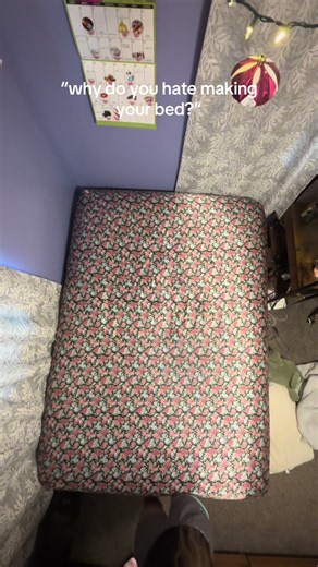 my bed sheets aren’t ugly guys #fyp #cleaning #bedmaking #satisfying #timelapse