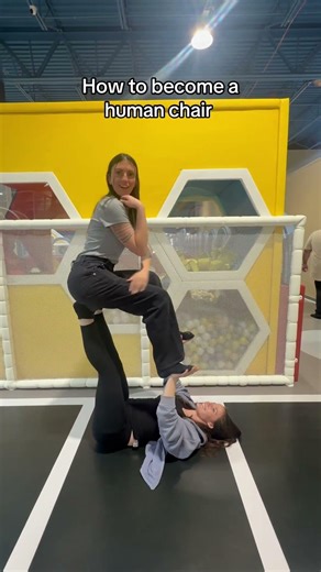 How to become a human chair for your friend! 😁 #yoga