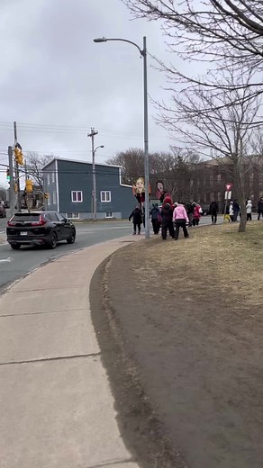 #picketline2023 #psac #ute90000 #nomnom #strikeday10