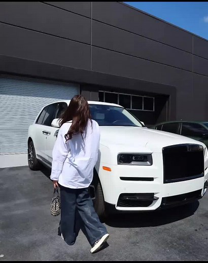 Jessica Rhoades on TikTok