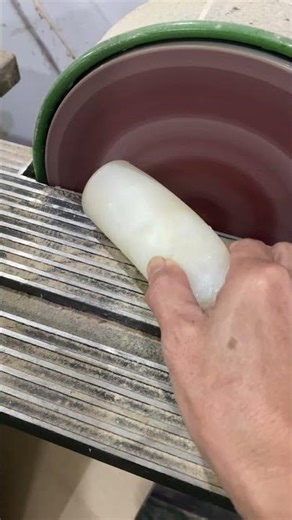 乾掉的「矽利康」丟了可惜，那就拿來清潔砂磨機囉！