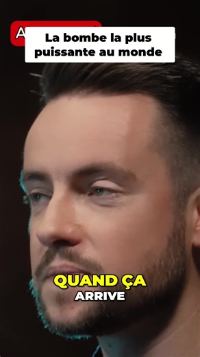 Une fusée qui décolle dans l'espace et retombe par gravité. La puissance est énorme! #science #espace #fusée #expérience #incroyable