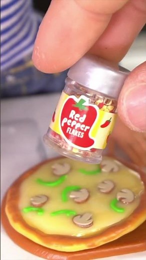 Barbie Doll Family Dinner DIY Pizza Toy