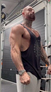 The cut begins 🔪 ⏰ . . . #reels #diet #holidaypending | Steven Barrett