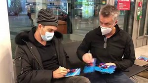 57K views · 1.9K reactions | Signing session today! Busy at the airport! | David Garrett | Facebook